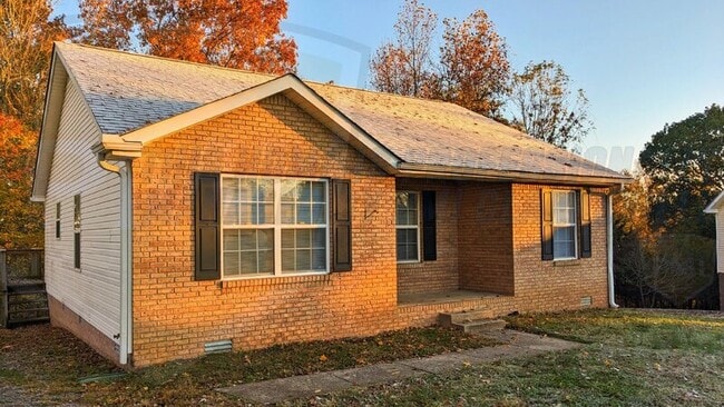 1352 Chucker Dr in Clarksville, TN - Building Photo - Building Photo