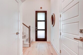 1125 Saucedo St in Austin, TX - Building Photo - Building Photo