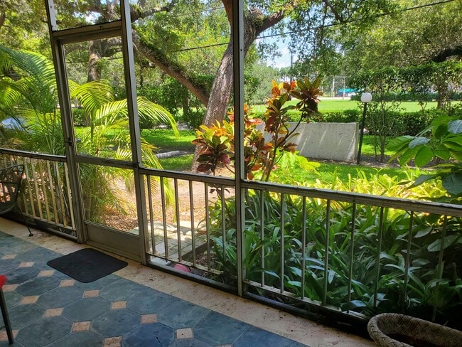 610 NW 13th St in Boca Raton, FL - Building Photo - Building Photo