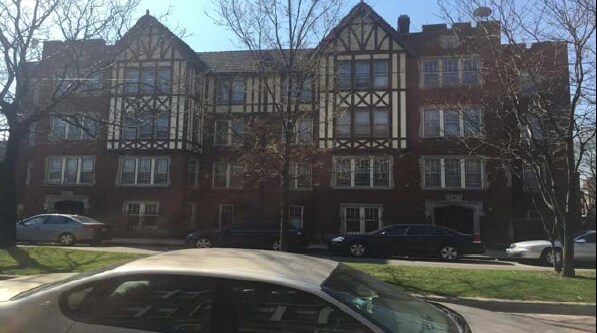 8101 S Evans Ave in Chicago, IL - Foto de edificio