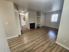 3372 Rockview Pl in San Luis Obispo, CA - Building Photo - Building Photo