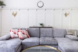 308 W 107th St in New York, NY - Building Photo