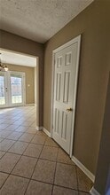 994 Hickory Bend Rd in Atlanta, GA - Building Photo - Building Photo