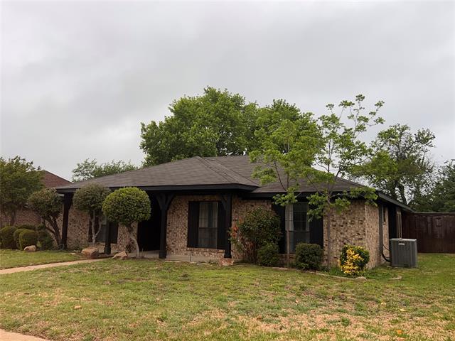 1005 Bass Dr in Plano, TX - Building Photo