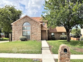 1803 Shoreline Dr in Mesquite, TX - Building Photo