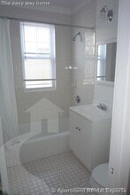 156-158 Summer St Unit #211 in Somerville, MA - Foto de edificio - Building Photo