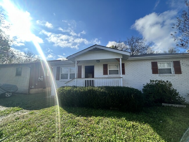 1710 Olive St in Chattanooga, TN - Foto de edificio - Building Photo