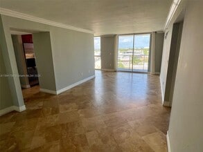 1688 West Ave in Miami Beach, FL - Building Photo - Building Photo