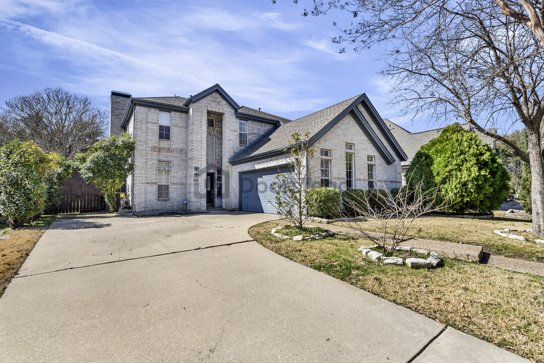 10409 Waters Dr in Irving, TX - Building Photo