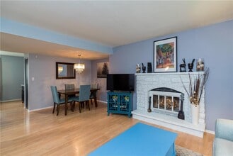 627 Novavista Dr in Winnipeg, MB - Building Photo - Building Photo