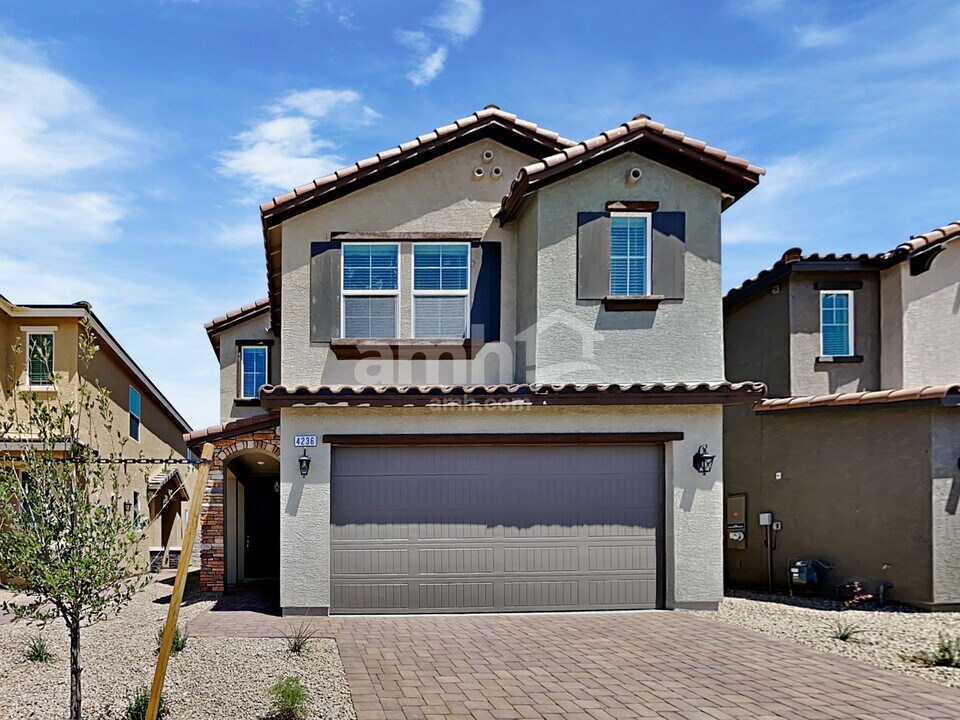 4236 Halo Hollyhock St in Las Vegas, NV - Building Photo