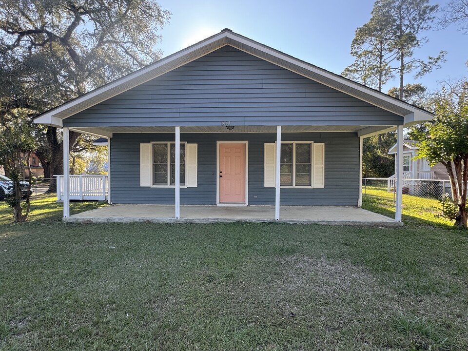 501 N Stevens St in Thomasville, GA - Building Photo