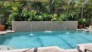 8325 Sumner Ave in Ft. Myers, FL - Building Photo - Building Photo