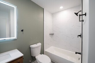 4902 Chestnut St in Philadelphia, PA - Building Photo - Building Photo