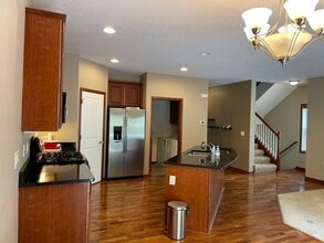 2148 Cedar Grove Trail in Eagan, MN - Building Photo - Building Photo