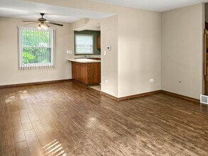 608 N Hough St in Barrington, IL - Building Photo - Building Photo