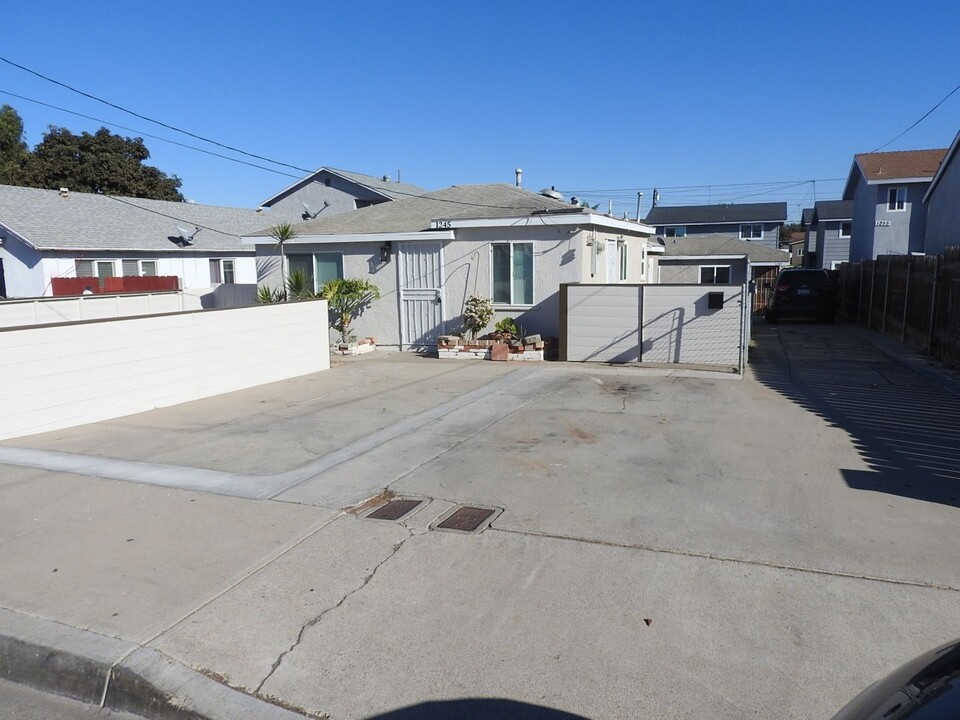 1245-47 Georgia St in Imperial Beach, CA - Building Photo