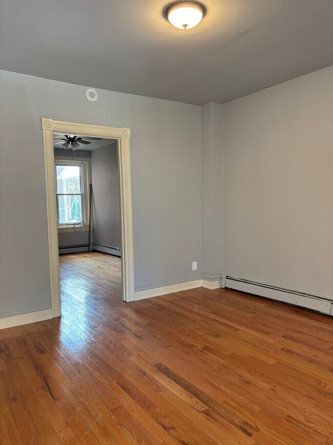 948 W Maple St in Allentown, PA - Building Photo - Building Photo