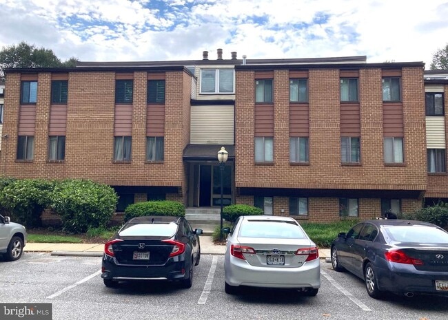 property at 9 Suntop Ct