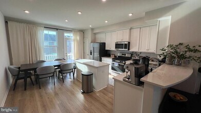 11 Sidney Ln in Stratford, NJ - Building Photo - Building Photo