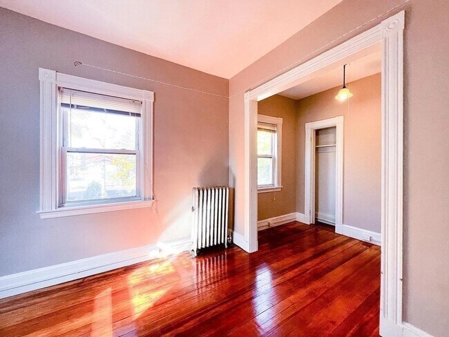 20 Winslow Rd, Unit 2 in Brookline, MA - Building Photo - Building Photo