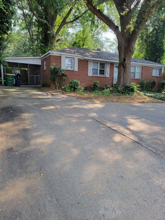 36 Holman Ave in Athens, GA - Foto de edificio