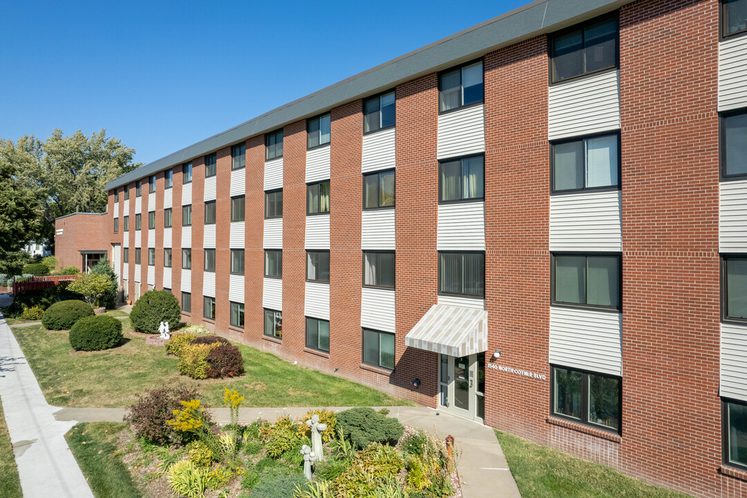 Cotner Center Condominium in Lincoln, NE - Building Photo