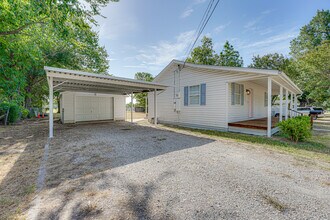 830 Carver St in Mesquite, TX - Foto de edificio - Building Photo