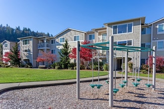 Valley Springs in Renton, WA - Building Photo - Building Photo