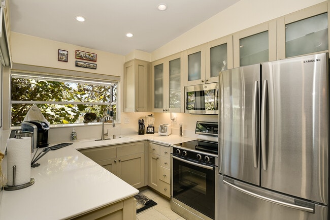 property at 8840 Villa La Jolla Dr