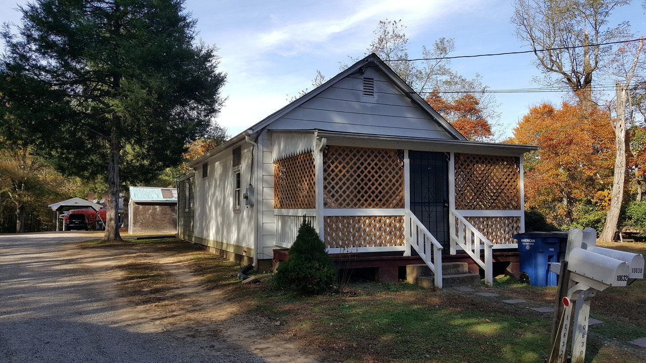 10630-10632 Old Colchester Rd in Lorton, VA - Building Photo