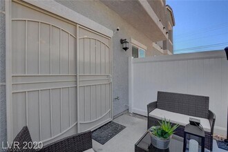 2860 Sunflower Days Ave in North Las Vegas, NV - Building Photo - Building Photo