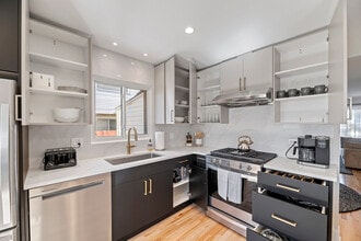 9084 Barberry Ln in Des Plaines, IL - Building Photo - Building Photo