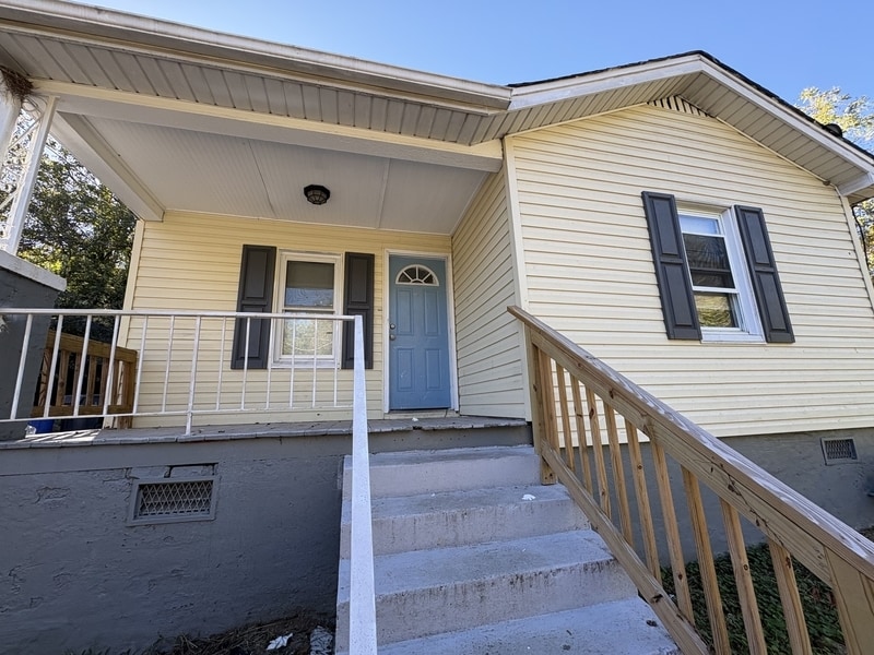 1964 Bethel Ave in Knoxville, TN - Building Photo