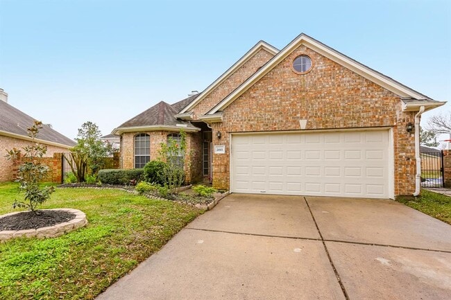 property at 2611 Oxhill Ct