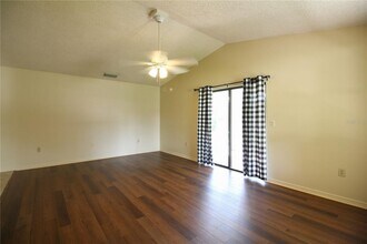 6324 Highland Gardens Ct in Lakeland, FL - Building Photo - Building Photo