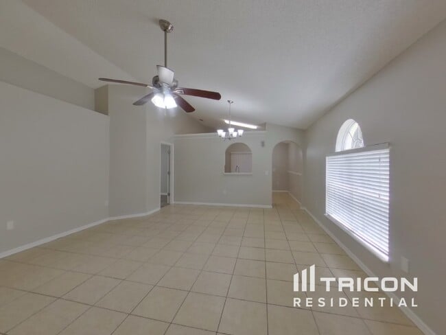 321 Placid Lake Dr in Sanford, FL - Building Photo - Building Photo