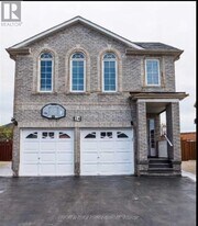 24 Skranda Hill in Brampton, ON - Building Photo