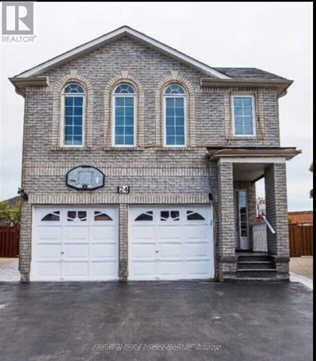 24 Skranda Hill in Brampton, ON - Building Photo