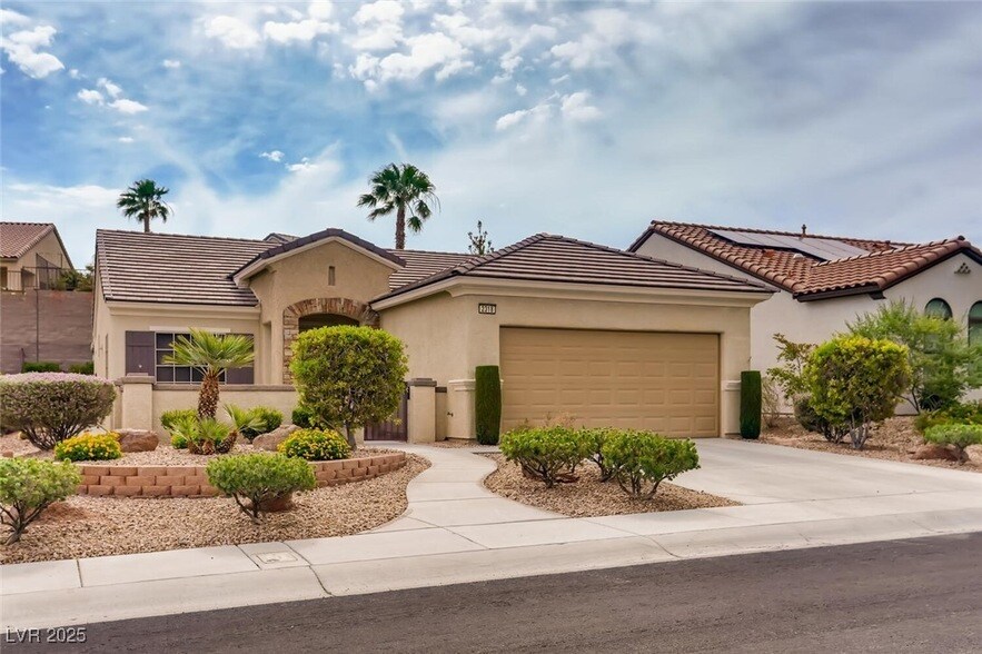 2318 Sand Lily St in Henderson, NV - Building Photo