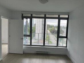 518 Whiting Way in Coquitlam, BC - Building Photo - Building Photo