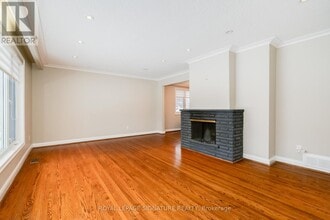 2 Millgate Crescent in Toronto, ON - Building Photo - Building Photo
