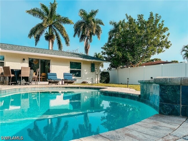 property at 2680 Longboat Dr