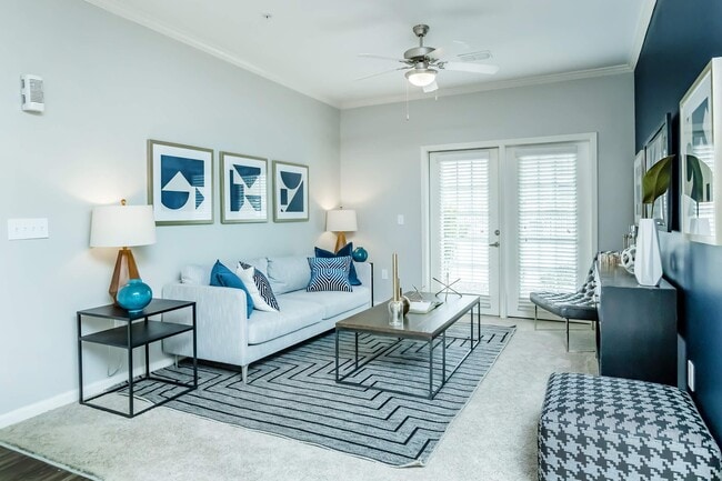 Monarch Apartments in Chattanooga, TN - Building Photo - Building Photo