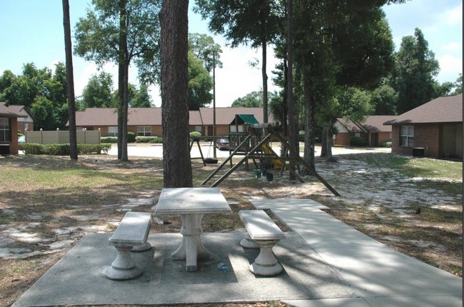 Greenleaf Garden Apartments in Orange City, FL - Foto de edificio - Building Photo