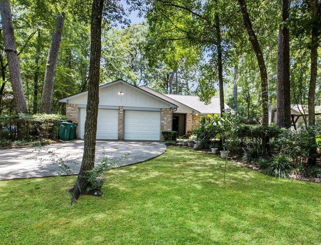 property at 7 Dellforest Ct