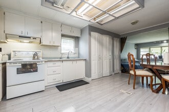 31528 Monarch Ct in Abbotsford, BC - Building Photo - Building Photo