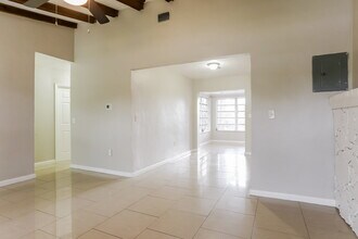 601 E Evanston Cir in Fort Lauderdale, FL - Building Photo - Building Photo