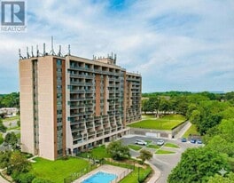 2929 Aquitaine Ave in Mississauga, ON - Building Photo