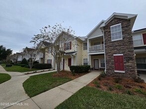 575 Oakleaf Plantation Pkwy in Orange Park, FL - Foto de edificio - Building Photo